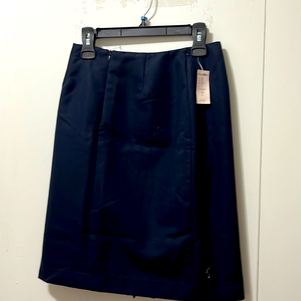 Women skirt new with tags